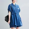 Survêtements pour femmes Grande taille Denim Costume Femme Summer Loose Design Chemise plissée Short à jambes larges Deux pièces Ensemble Jeans décontractés à la mode