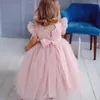 Abiti da ragazza adorabili decalcomanie in tulle Abito da principessa a fiori con angelo rosa Festa di nozze Concorso di bellezza Prima comunione Regalo da sogno per bambini