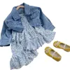 Set di abbigliamento 2023 Autunno Ragazze Moda Abito di jeans Cappotto primaverile per bambini Abito con scollo all'americana floreale Abiti per bambini in due pezzi