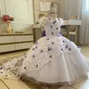 Sukienki dla dziewczynek Księżniczka 3D Applique Flower na ślub z piór koronkowy puffy z dziobami suknie balowe dla tiulu pierwsza sukienka komunii