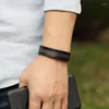 Charm Bilezikler 18mm genişliğinde sargılı üç renkli düz deri deri punk erkek bilezik takı geometrik basit moda pulsera hombre