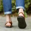 Sandálias de couro genuíno homem masculino Sapatos de verão ao ar livre praia casual de couro dois usa sandálias masculinas Slippers 230404