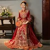エスニック服ヴィンテージエレガントモダンアジアの赤いベロア刺繍伝統的な中国スタイルの花嫁ウェディングドレストーストチョンサム