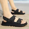 Sandaler Summer Man's Breattable Sport Casual Flat Eva Slippers Hook Loop Bekväm vattentät herrskor Solid Light Sandalias