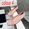 Dress Shoes Designer Ballet Shoe Spring herfst Sheepskin Bow Fashion Nieuwe Flat Boat Shoe Lady Leather Lazy Loafers Women Shoes Maat 34-41-42 Lederen zool