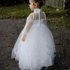 Sukienki dla dziewczynki biały koronkowy kwiat tiulowy na wesele puszystą suknię z długim rękawem.