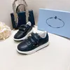 Nuevo zapato de bebé, decoración con logotipo geométrico, zapatillas para niños, caja de embalaje, tamaño 26-35, correa de hebilla, zapatos casuales para niños Nov05