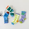 Socken 8543 Kinder Großhandel Feuchtigkeit 2023 Herbst Plaid Wave Point Cotton Loose Necked für Jungen und Mädchen