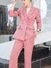 Kvinnors tvåbitar byxor Fashion Ladies Formal Pant Suit Women Purple Pink Black Plaid Jacket och byxor Kvinnliga affärsarbeten Wear 2 Blazer