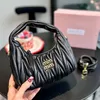 Satynowe mini torebki Torby od projektantów mody UNDRARM wander Clutch Holding Handbar Shoulder Bag Luksusowy portfel w stylu retro Skórzana damska torebka podróżna MiU HOBO Banquet tote