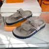 Sandali infradito piatti da uomo in pelle scamosciata di alta qualità sandali da donna con fibbia in pelle Scivoli di design di lusso casual per uomo classici clip piedi pantofola scarpe da spiaggia estive 35-46