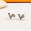 Not Fade Brand Studs Luxury Simple Design V Letter Earrings for Women Girls Gift 316L Stainless Steel 18K Gold Plated Titanium Steel Party Earring Wedding Jewelry