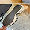 Diseñadores Top Hombres y mujeres Zapatos casuales Parejas Zapatos deportivos retro Suela gruesa Transpirable Jogging Dad Zapato Luxury Doold Dirty Sports Shoes Box 35-45