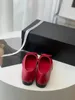 Frühlings-Designer-Kleiderschuhe und Herbstbogen-Ballett-Tanzschuhe rot schwarz Mode Frauen schwarz flacher Bootsschuh Lady Leder Lazy Loafers große Größe 35-39 cm