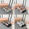 Miui berühmte Schuhe Mary Brand Jane Damen Schuhe sexy Bankett Prinzessin Hochzeitskleid Damenschuhe Super dicke Metallschnalle 100% Leder Schwarz Gold High Heels Klassiker.