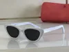 نظارات شمسية للنساء للنساء آخر مبيعات الأزياء أشعة الشمس رجالي Gafas de sol Glass UV400 مع مربع مطابقة عشوائي SMU22W