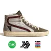 2024 Nya designer Sneakers Golden Superstar Sabot Mid Star High Top Slide Doold Dirty Sports Shoe Men Women Famous Italy Brand Casual Goldenstar Flat Dhgate Trainers