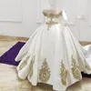 Abiti da ragazza fiore per matrimoni in pizzo dorato Sheer Neck Evening Party Pageant First Communione Satin Bow Princess Kids Ball Gowns