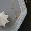 Wisiorki Tytanium z 18 K Gold Moon Star Charms Naszyjnik Kobiety Projektant biżuterii ze stali nierdzewnej T Show suknia wybiegu rzadka gotycka Japonia