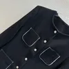 2023 Autumn Black Solid Color Kurtura Długie rękawowe przyciski okrągłe szyi z pojedynczą kurtki z pojedynczym kurtkami Płaszcz Krótka warstwa Z3G312001