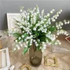 Fiori decorativi bianchi fiore artificiale giglio della seta valle falsa per tavolo da casa decorazione del matrimonio bluquet pop