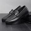 Mannen Business Casual Slip-On Leren Schoenen Casual Britse Stijl Loafers Man Mode Feestjurk Luxe Schoenen Comfortabel Rijden Schoenen 10A48