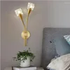 Lampade da parete Lampada da parete in cristallo di lusso semplice postmoderna Lampada da fiore per modellare la carta da parati Sfondo TV
