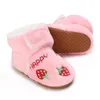 Första Walkers Winter Girl Baby Strawberry Cotton Shoes Plysch Non Slip Snow Boots Warm Soft Sole Toddler