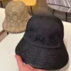 Gorra de ganga Gorra de béisbol de moda para hombres y mujeres Sombrilla de lona Parche de piel de becerro adecuado Forrado de algodón Capello Sombrero de diseñador suave Sombrero de camionero de lujo