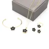 Halsbandörhängen Set Fee Hur färgglada Shell Five Flower Faryfly Stud Ring Shiny Jewelry for Women 2023