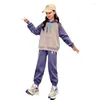 Set di abbigliamento Junior Girls Autunno Inverno Set di vestiti in peluche Tasche grandi Maglione in pile con cappuccio e pantaloni da jogging 2 pezzi Abiti Tuta per bambini