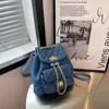 Ein Nischen-High-End-Rucksack für Frauen im Jahr 2023, ein neuer modischer, vielseitiger Denim-Canvas für Outdoor-Reisen und ein modischer Rucksack für Frauen