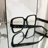 Kvinnors lyxdesigner Samma typ av små anti -blå ljusplatta stora ramglasögon kan utrustas med myopi -linser
