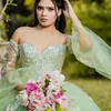 Wunderschönes schulterfreies Quinceanera-Kleid mit Pailletten in Salbeigrün, Ballkleid, Sweep-Zug, Applikationen, Tüll, Prinzessinnen-Party-Abschlussballkleid