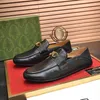 Men's dress wedding shoes dress shoes business peas shoes dress gentleman shoes metal buckle red and green standard cowhide driving shoes casual shoes.