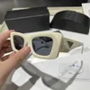 Caja de diseñador de lujo para mujer, montura grande que cubre la cara, gafas ultraligeras con ojos de gato, estilo espectáculo para mujer