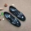 Klänningskor toppkvalitet mode svart lapptäcke mens läder runda tå formell elegant lyx bröllop kostym casual kontor loafers