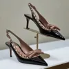 براءات الاختراع الجلدية منخفضة الكعب slingback مضخات أحذية بوري دخن الأزرار مدببة إصبع القدم الخنجر الكعب الصنادل المصمم الفاخر للسيدات فستان الأحذية المسائية 35-42