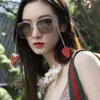 Nya designer solglasögon toppdesigners Ni Ni's Strawberry Pendant Chain Net Red Anti Ultraviolet