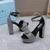 Sandálias de sapatos mais recente plataforma de strass de 13 mm de espessura deslizando dedo do pé de luxo designer de luxo bombas de jantar feminina