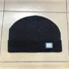 SSYY Manténgase abrigado NUEVO sombrero de invierno 2023 Moda para hombre Diseñadores Sombreros Gorro Gorro de invierno Gorro de lana de punto más gorro de terciopelo Skullies Máscara más gruesa Gorros con flecos