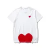 Jouez des t-shirts T-shirt décontracté à coeur rouge