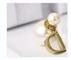 Fashional Studs Designer med bokstäver och pärlor Nya örhängen för kvinnors örhängen Personliga tillbehör Hög kvalitet