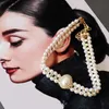 Ensemble de boucles d'oreilles et collier de perles médiévales occidentales, blanc et noir, Imitation Hepburn, aiguille en argent, robe Cheongsam