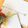 Metal Clip Booknook Creative Bookmarker för White Chrysanthemum Silver Chain Pendant Gift