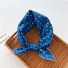 Bufandas 58 cm Polka Dot Head Bufanda Flower Square Mujeres Hijab Impresión en algodón Lino Bandana Accesorios para el cabello