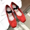 Miu Balettskor Designer Märke Bowknot Flat Mary Jane Single Sneakers Retro Elastiskt band Danssko Silkeslen Bekväm 6 färger