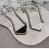 Luxur Designer Pendant Necklace Classic P Triangle Letter Halsband Herr- och kvinnors punk smyckenälskare gåva