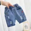 Jeans Garçons déchirer jean Shorts enfants été mince pantalon bébé Style coréen mode bas ample plage pantalons décontractés de haute qualité 230406