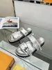 Luksusowe slajdy damskie haft sandały sandały kobiety kapcie liter moda letnia plaża wygodna damska sandał nisko obcasowy 0401